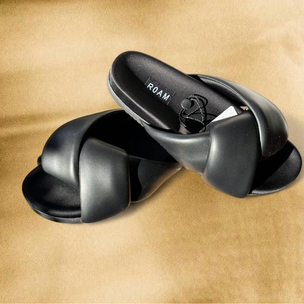 ROAM Foldy Puffy Black Slide Sandals